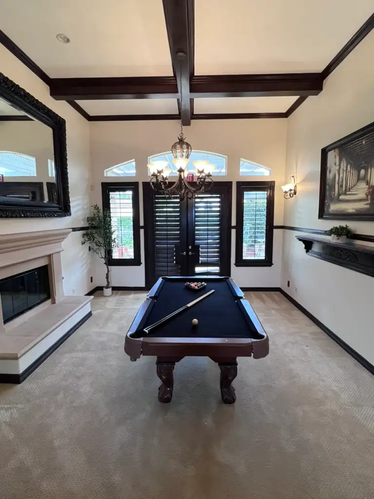 West Coast Detox Cleveland House billiards area