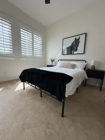 West Coast Detox Cleveland House Queen Bed